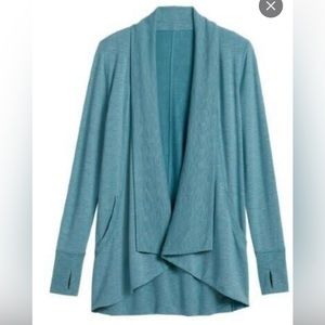 Athleta pranayama wrap XS in dark surf teal heather.